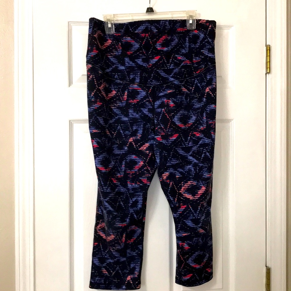 Maternity Exercise Capris Pants Old Navy Size XL